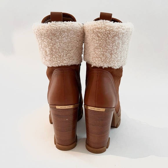 Michael Kors Ankle boots - Picture 2 of 3